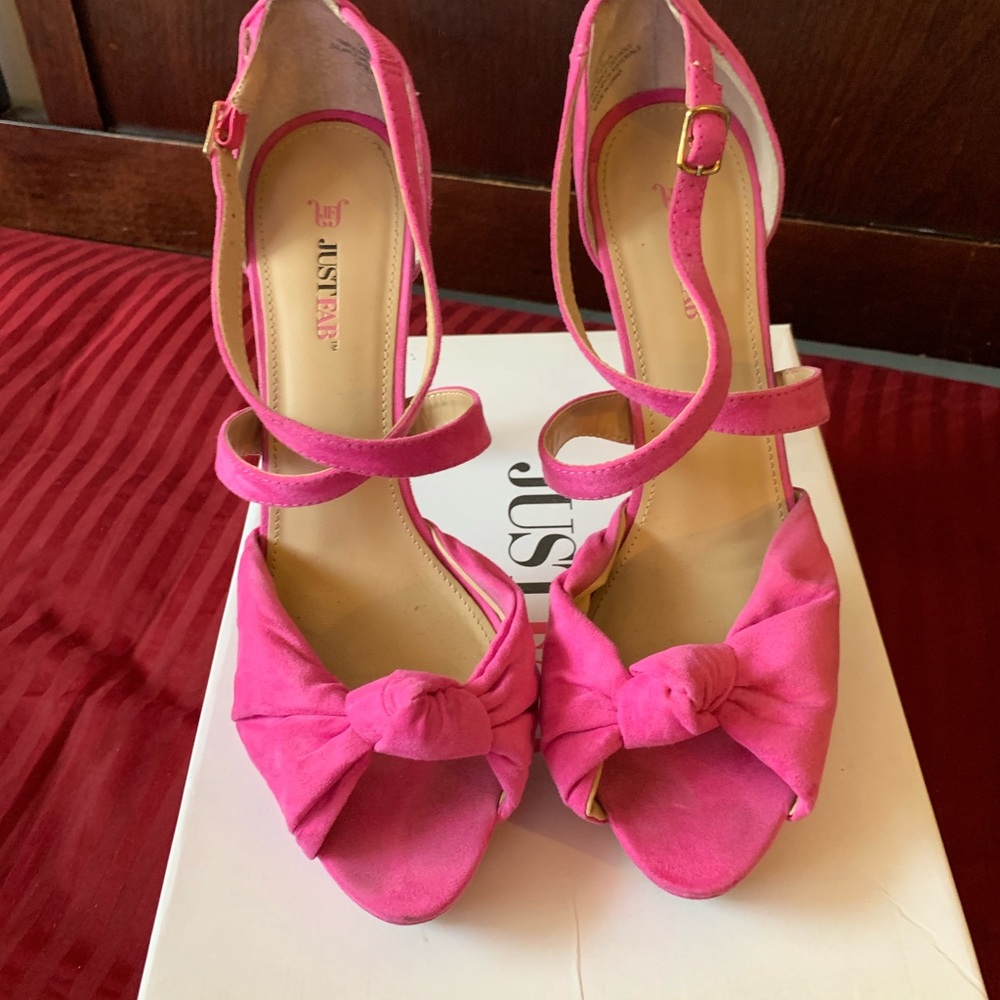 Hella pink heels